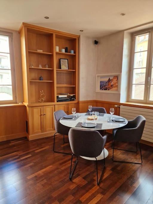Appartement Annecy Centre Historique Parking Inclus ภายนอก รูปภาพ