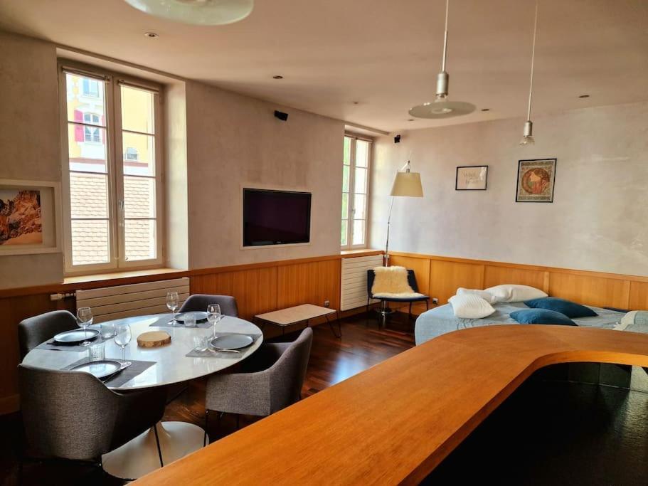 Appartement Annecy Centre Historique Parking Inclus ภายนอก รูปภาพ