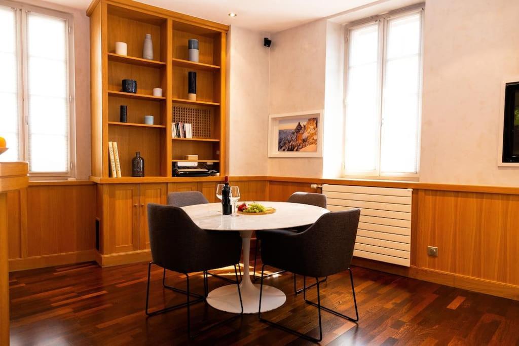 Appartement Annecy Centre Historique Parking Inclus ภายนอก รูปภาพ